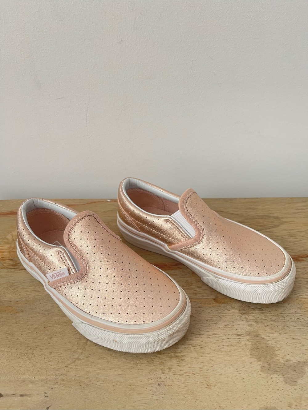 Vans Kids Slip-On Metallic Rose Sneakers